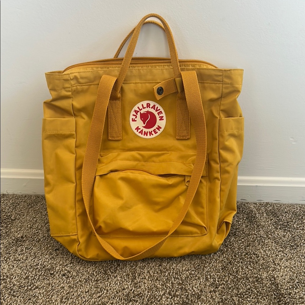 Fjallraven Kanken tote backpack